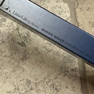 LimeLife by Alcone Making Waves Waterproof Mascara - Blue